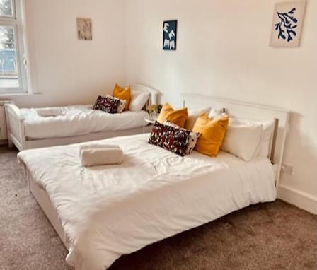 Ludgershall  Two Bedroom, Off-Road Parking מראה חיצוני תמונה