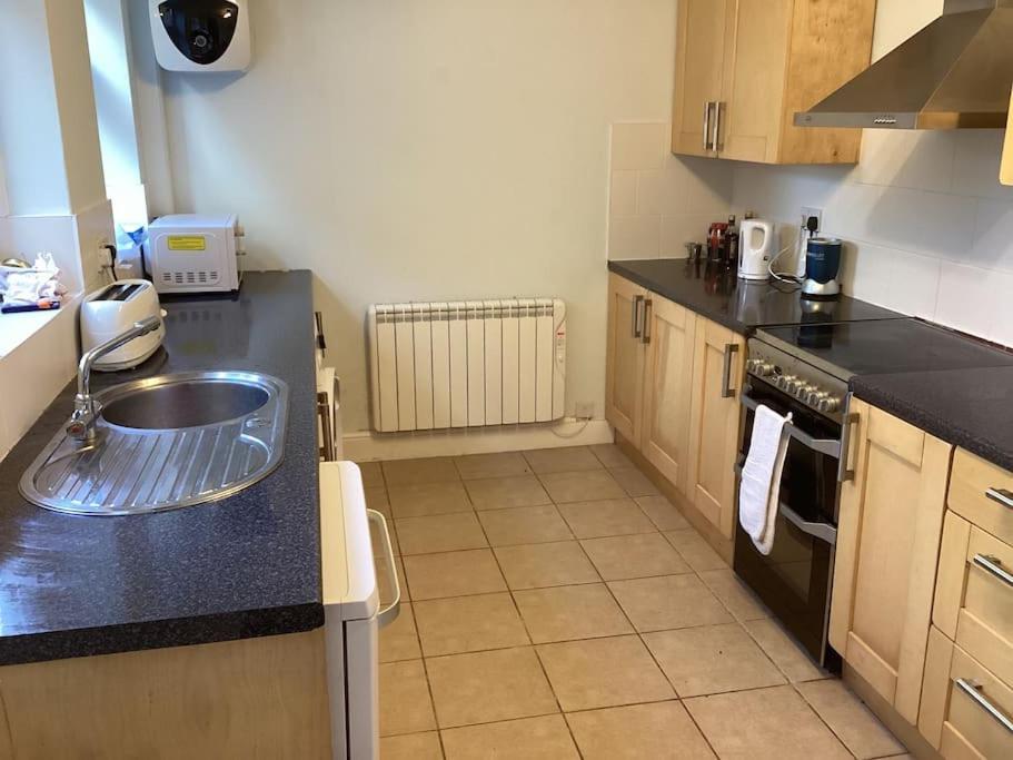Ludgershall  Two Bedroom, Off-Road Parking מראה חיצוני תמונה