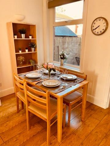 Ludgershall  Two Bedroom, Off-Road Parking מראה חיצוני תמונה
