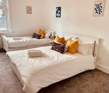 Ludgershall  Two Bedroom, Off-Road Parking מראה חיצוני תמונה