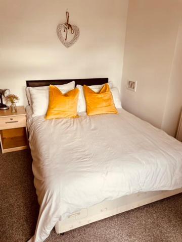 Ludgershall  Two Bedroom, Off-Road Parking מראה חיצוני תמונה